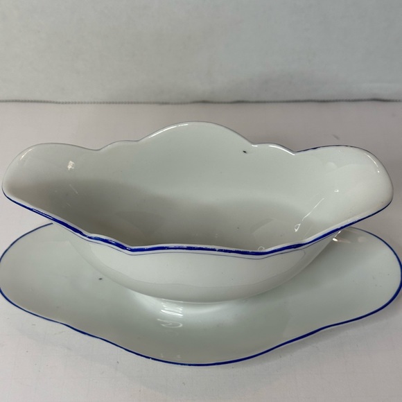 Bareuther Bavaria Hand Painted Gravy Boat with under plate - Picture 2 of 5